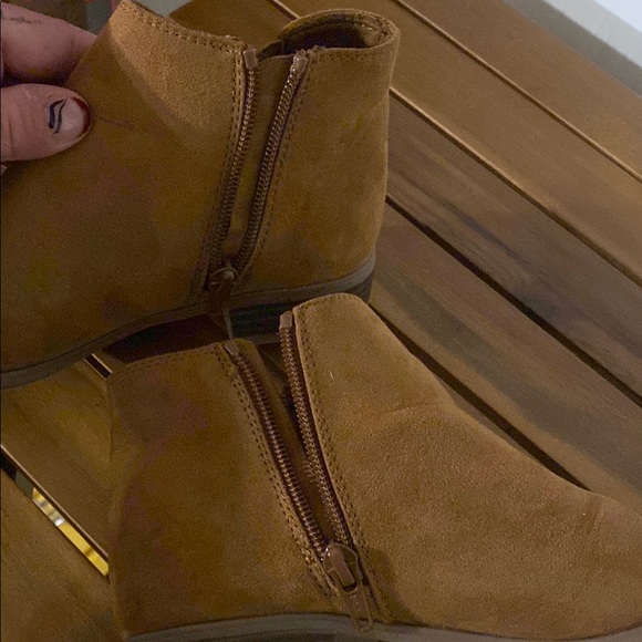 Kids Stylish Brown Suede Ankle Boots - Picture 7 of 7